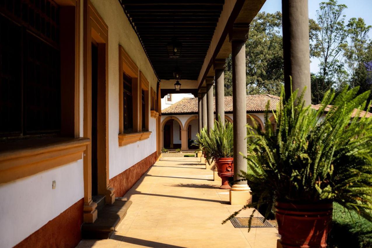 Best Western Plus Posada De Don Vasco Pátzcuaro Kültér fotó The Hacienda Nápoles, where Escobar kept his animals