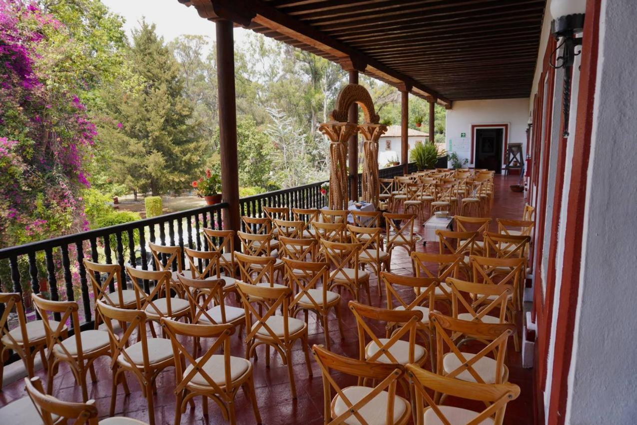 Best Western Plus Posada De Don Vasco Pátzcuaro Kültér fotó The patio of the Hacienda San José