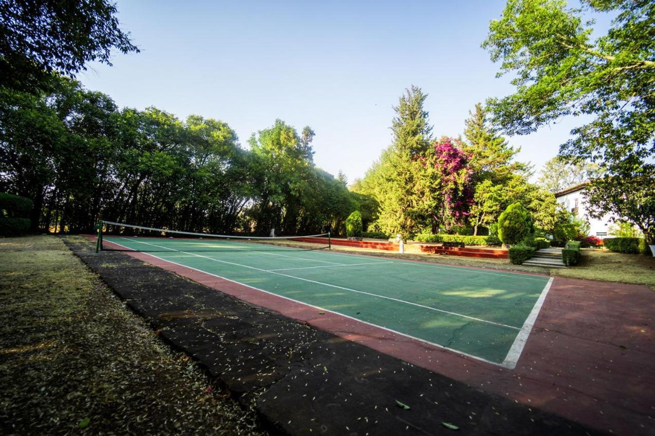 Best Western Plus Posada De Don Vasco Pátzcuaro Kültér fotó Tennis courts at the University of Nottingham